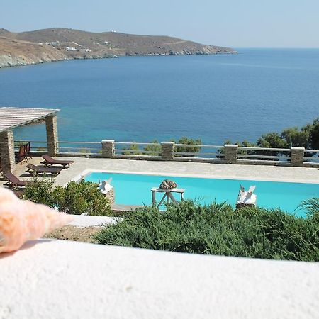 En Plo Aparthotel Agios Romanos Bagian luar foto