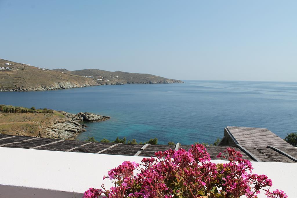 En Plo Aparthotel Agios Romanos Bagian luar foto