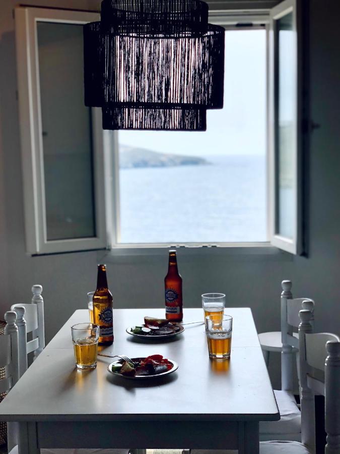 En Plo Aparthotel Agios Romanos Bagian luar foto