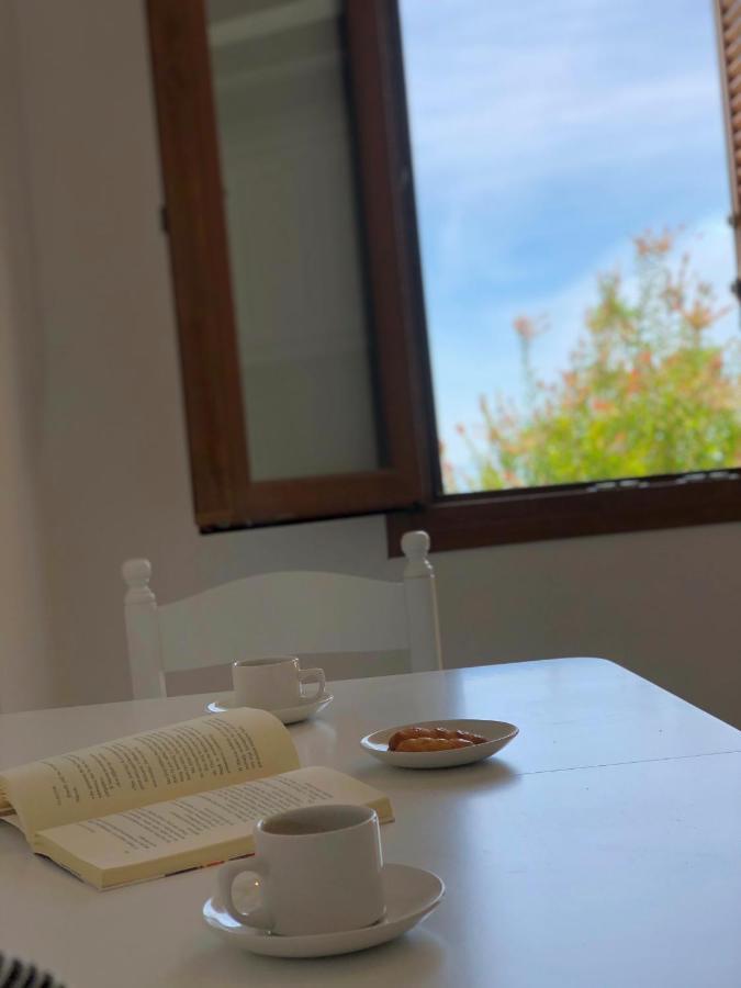 En Plo Aparthotel Agios Romanos Bagian luar foto