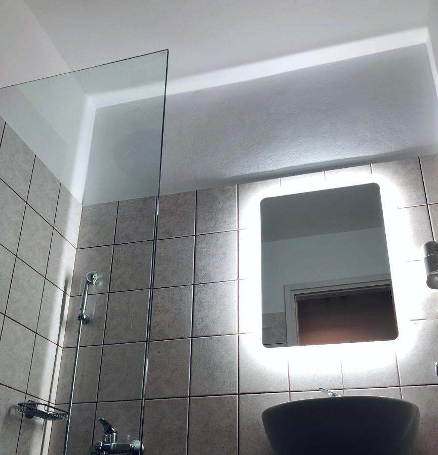 En Plo Aparthotel Agios Romanos Bagian luar foto